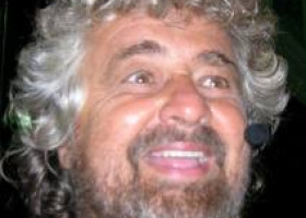 Beppe Grillo: Zambuto non so questo mese di che partito sia. Parlamento: 1000 persone non elette ma nominate. Servizi segreti e un po’ di zoccole