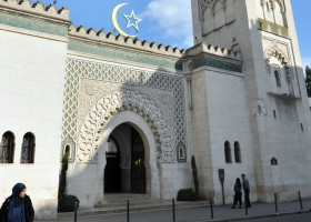 La Moschea di Parigi contro il terrorismo