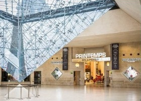 Parigi – Attacco al Carrousel du Louvre
