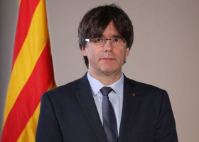 Il Presidente catalano reagisce al Re e a Rajoy