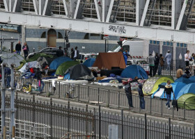 Parigi – Migranti, un’associazione getta la spugna