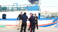 Lampedusa – due lampedusani, sospettati di rubare dalle barche usate dagli immigrati