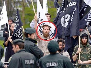 Abu Dauoud mentre partecipa in Germania ad una manifestazione pro-ISIS