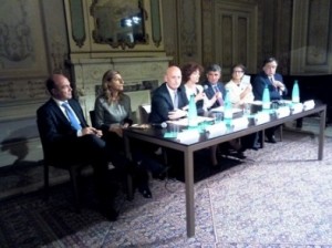 Da sinistra: Antonio Candela, Giusi Nicolini, Tomasz Orłowski, Orietta Moscatelli, Pietro Bartolo, Cristina Ravaglia e Leoluca Orlando Foto: Nino Randazzo