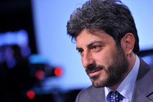 Roberto Fico ospite della trasmissione televisiva In mezz'ora