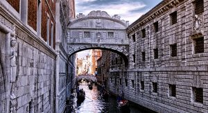 venezia-ponte-dei-sospiri-copertina