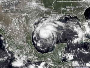 uragano-Harvey-1-560x420