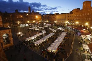 mercato nel campo