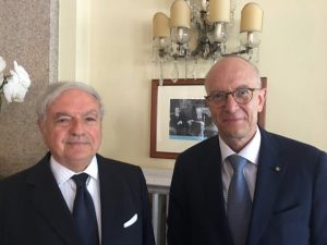 Il Console Generale d'Italia, Ministro Mauro Massoni con Achille Colombo Clerici
